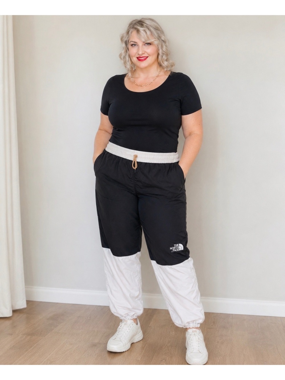 The North Face Women’s Colorblock Track Pants XXL Black White FlashDry